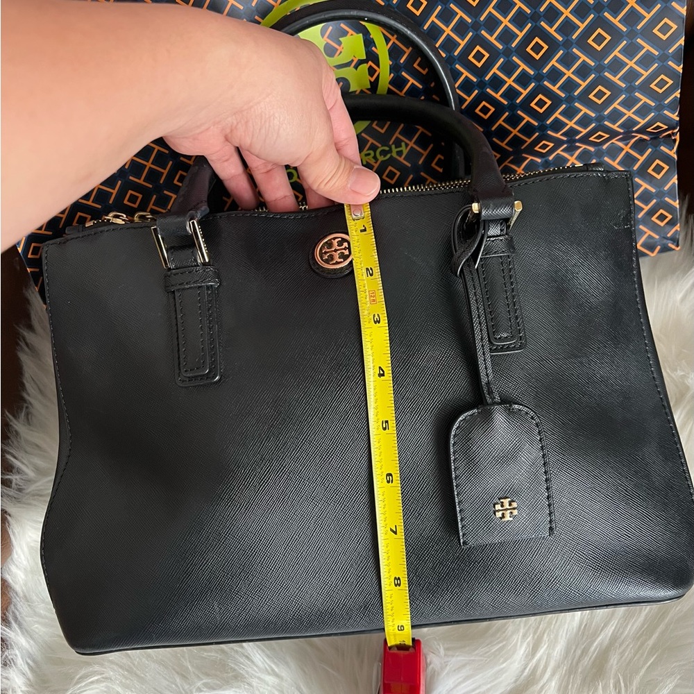 Tory Burch Shoulder Handbag - Picture 16 of 16